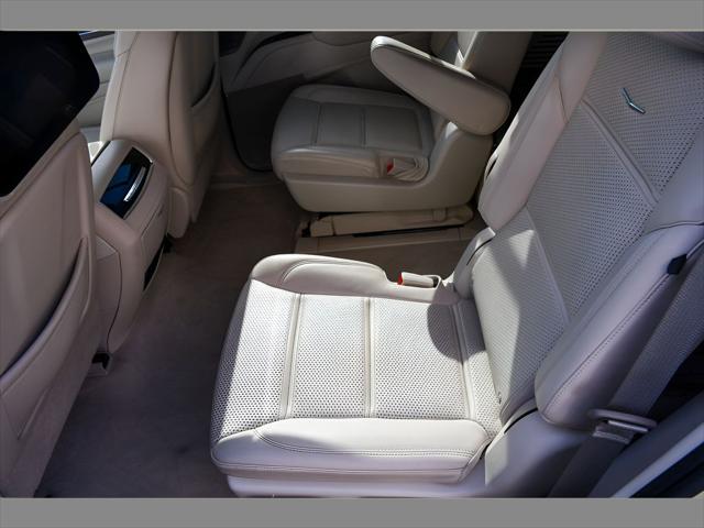 2021 Cadillac Escalade SUV in Crystal White Tricoat thumbnail 17