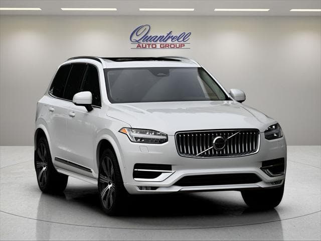 2024 Volvo XC90 SUV in Crystal White Metallic thumbnail 2