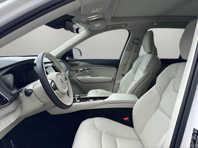 2023 Volvo XC90 Recharge Plug-In Hybrid SUV in Crystal White Metallic thumbnail 9