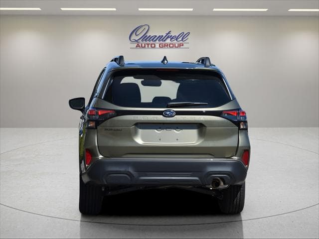 2026 Subaru Forester SUV in Autumn Green Metallic thumbnail 5
