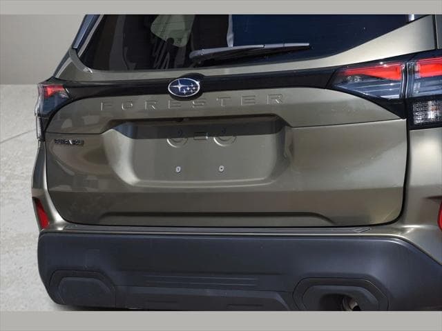 2026 Subaru Forester SUV in Autumn Green Metallic thumbnail 27