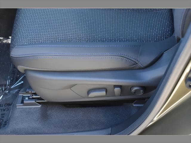 2026 Subaru Forester SUV in Autumn Green Metallic thumbnail 30