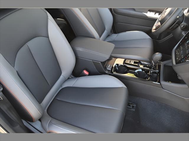2026 Subaru Forester SUV in Crystal Black Silica thumbnail 29