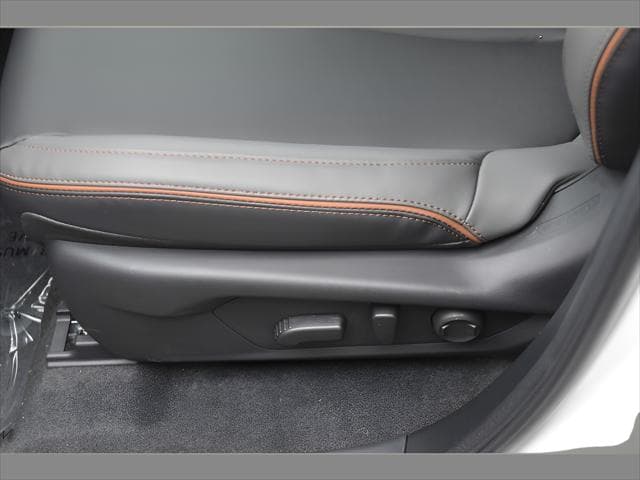 2026 Subaru Forester SUV in Crystal White Pearl thumbnail 32