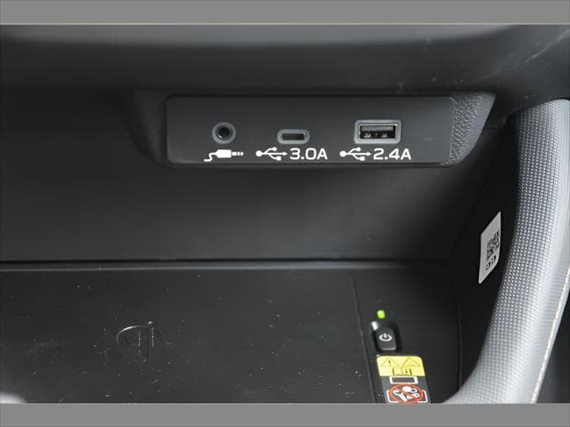 2026 Subaru Forester SUV in Crystal White Pearl thumbnail 36