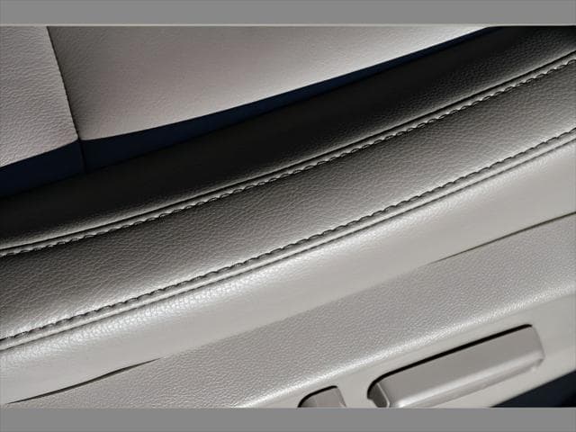 2021 Honda Odyssey Van in Deep Scarlet Pearl thumbnail 31