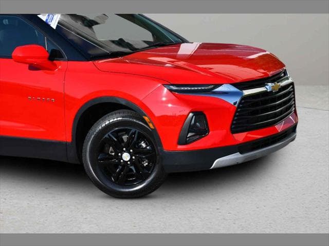 2022 Chevrolet Blazer SUV in Red Hot thumbnail 10
