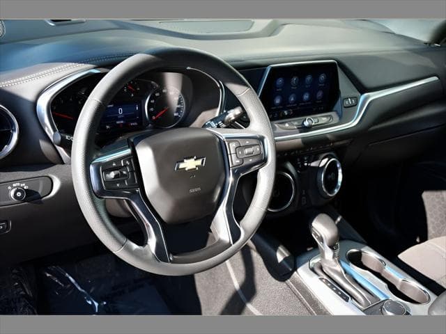 2022 Chevrolet Blazer SUV in Red Hot thumbnail 13