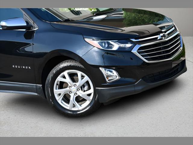 2018 Chevrolet Equinox SUV in Mosaic Black Metallic thumbnail 10