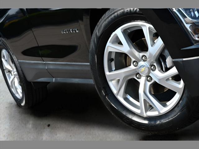 2018 Chevrolet Equinox SUV in Mosaic Black Metallic thumbnail 11