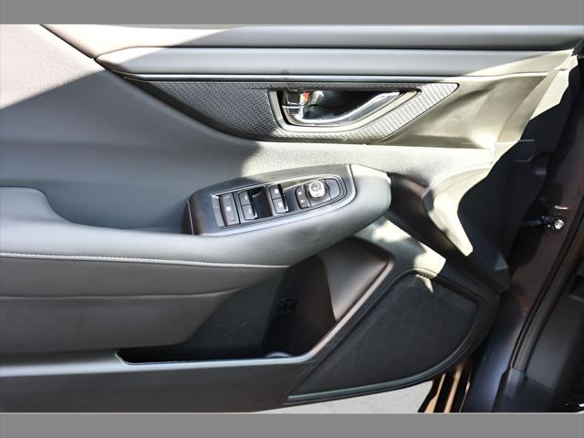 2025 Subaru Outback SUV in Magnetite Gray Metallic thumbnail 26