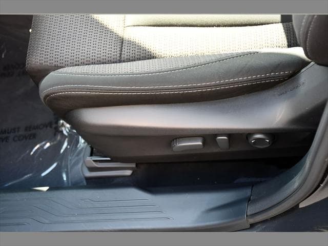 2025 Subaru Outback SUV in Magnetite Gray Metallic thumbnail 33