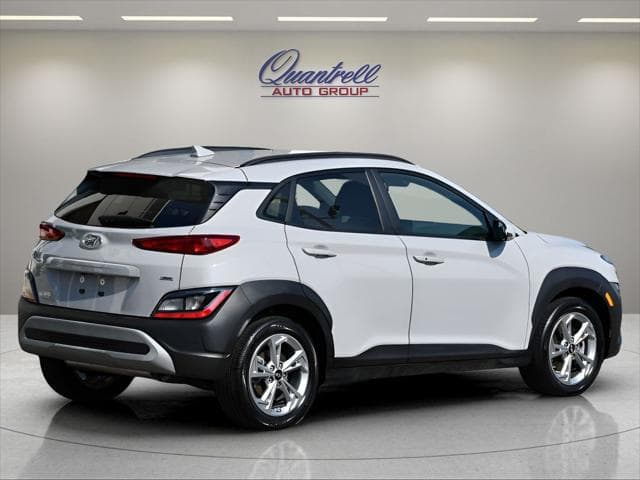 2023 Hyundai Kona SUV in Cyber Silver thumbnail 4