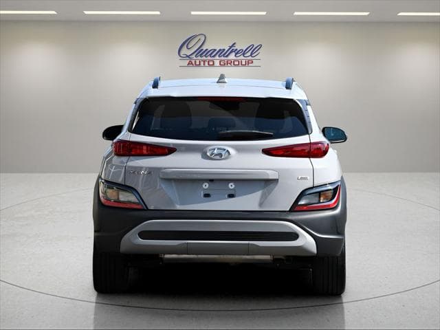 2023 Hyundai Kona SUV in Cyber Silver thumbnail 5