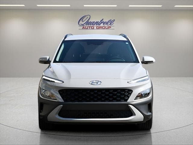 2023 Hyundai Kona SUV in Cyber Silver thumbnail 9