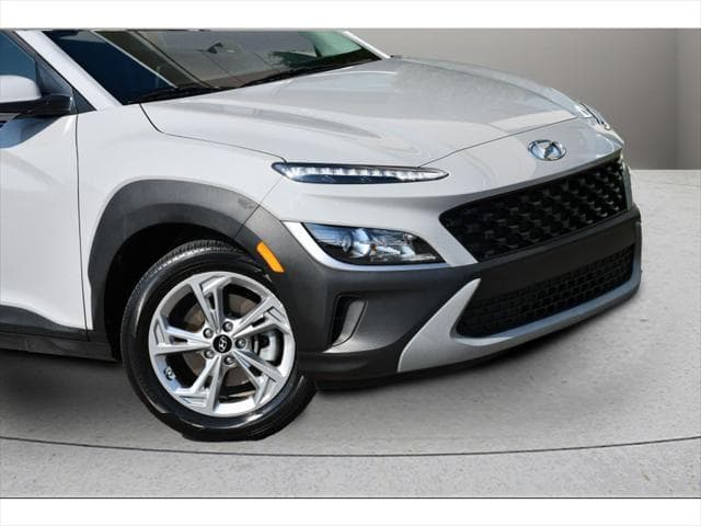 2023 Hyundai Kona SUV in Cyber Silver thumbnail 10
