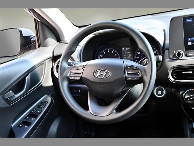 2023 Hyundai Kona SUV in Cyber Silver thumbnail 16