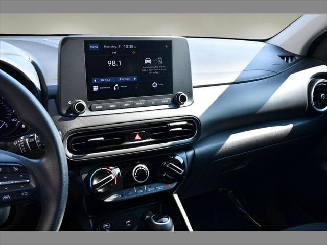 2023 Hyundai Kona SUV in Cyber Silver thumbnail 19