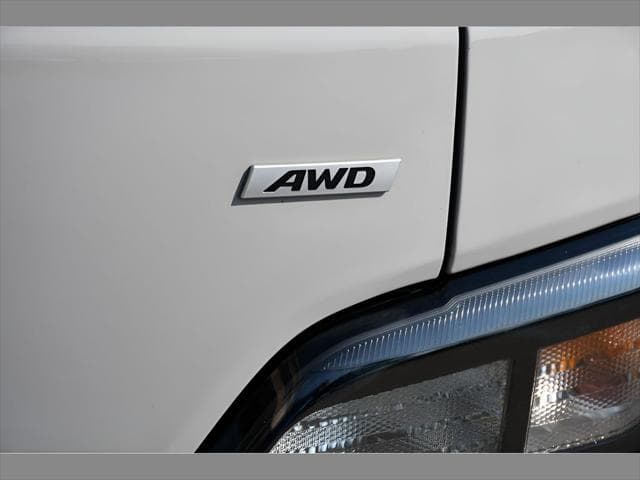 2023 Hyundai Kona SUV in Cyber Silver thumbnail 25