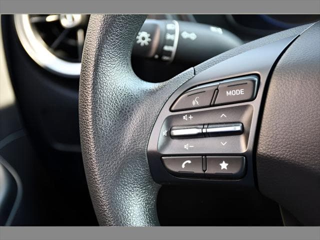 2023 Hyundai Kona SUV in Cyber Silver thumbnail 33