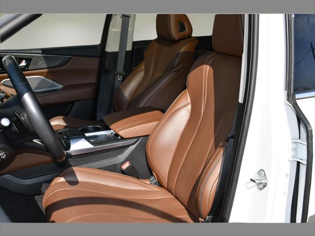 2024 Acura MDX SUV in Platinum White Pearl thumbnail 14