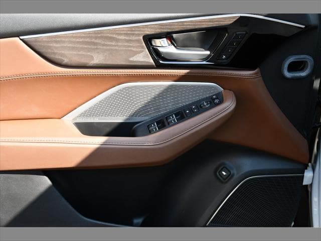2024 Acura MDX SUV in Platinum White Pearl thumbnail 27