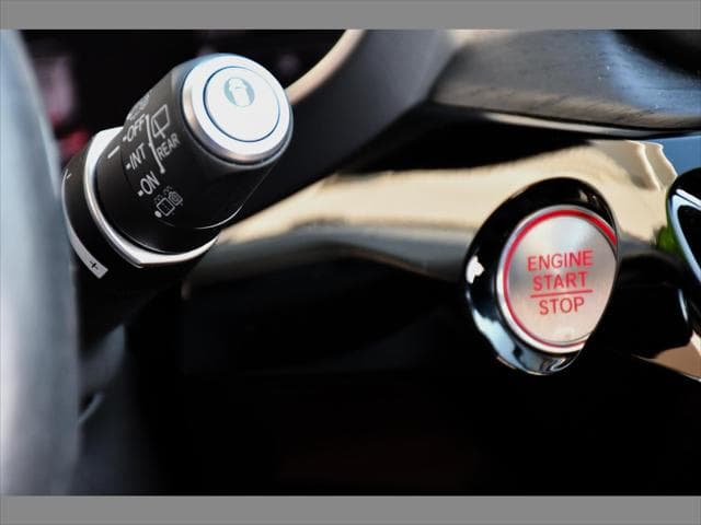 2024 Acura MDX SUV in Platinum White Pearl thumbnail 37