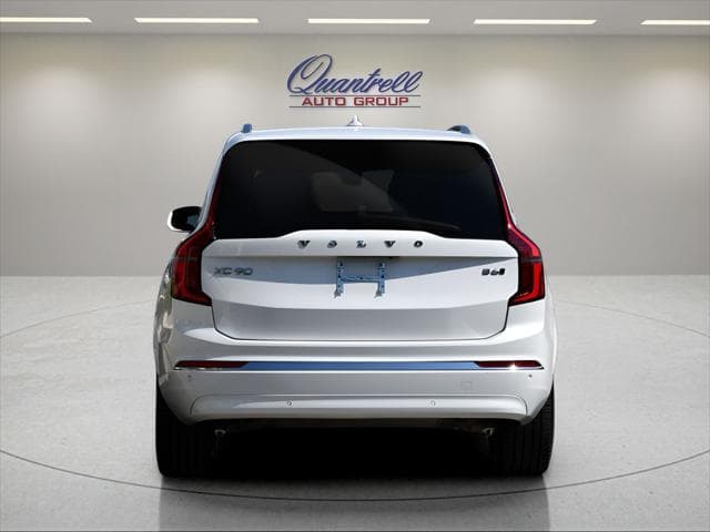2025 Volvo XC90 SUV in Crystal White Pearl thumbnail 5