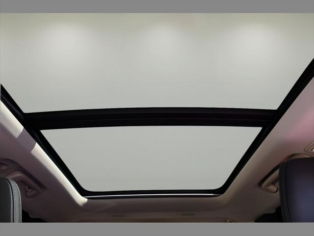 2025 Volvo XC90 SUV in Crystal White Pearl thumbnail 15