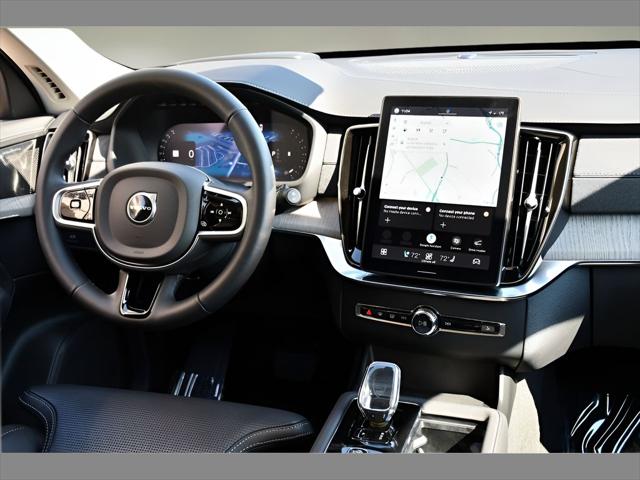 2025 Volvo XC90 SUV in Crystal White Pearl thumbnail 19
