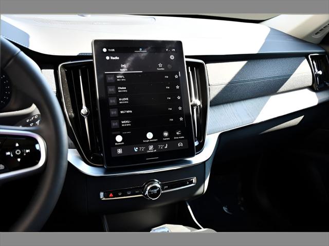 2025 Volvo XC90 SUV in Crystal White Pearl thumbnail 21