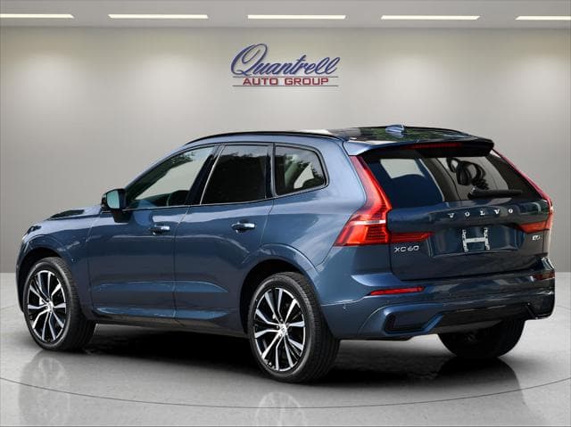 2024 Volvo XC60 SUV in Denim Blue Metallic thumbnail 6