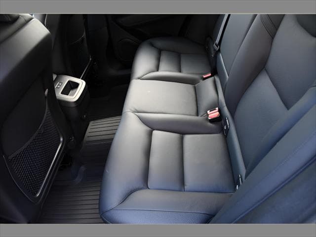 2024 Volvo XC60 SUV in Denim Blue Metallic thumbnail 16