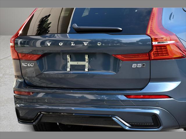 2024 Volvo XC60 SUV in Denim Blue Metallic thumbnail 31