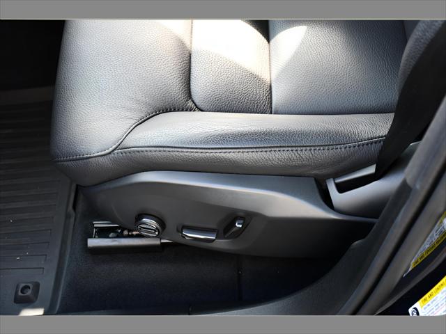 2024 Volvo XC60 SUV in Denim Blue Metallic thumbnail 36