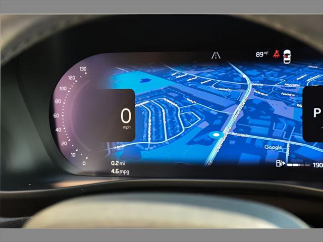 2023 Volvo XC40 SUV in Onyx Black Metallic thumbnail 19