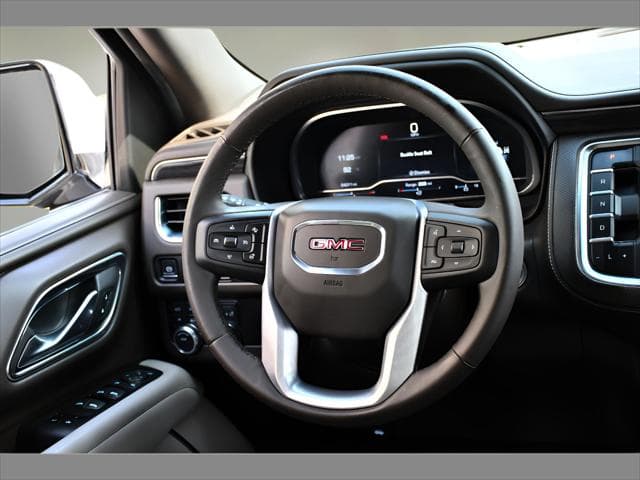 2023 GMC Yukon XL SUV in Summit White thumbnail 18