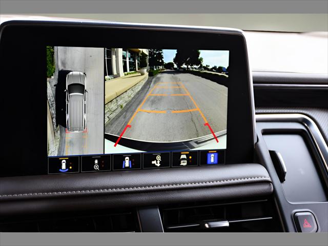 2023 GMC Yukon XL SUV in Summit White thumbnail 22