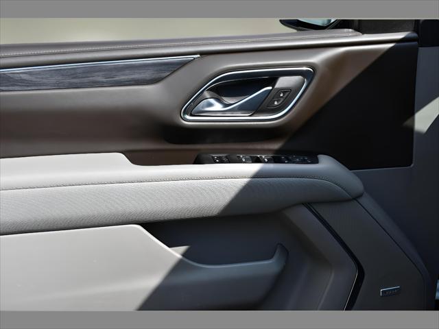2023 GMC Yukon XL SUV in Summit White thumbnail 26