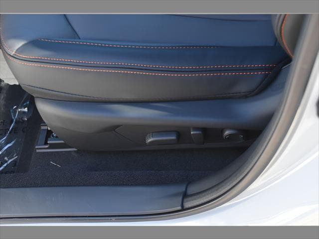 2026 Subaru Crosstrek SUV in Crystal White Pearl thumbnail 28