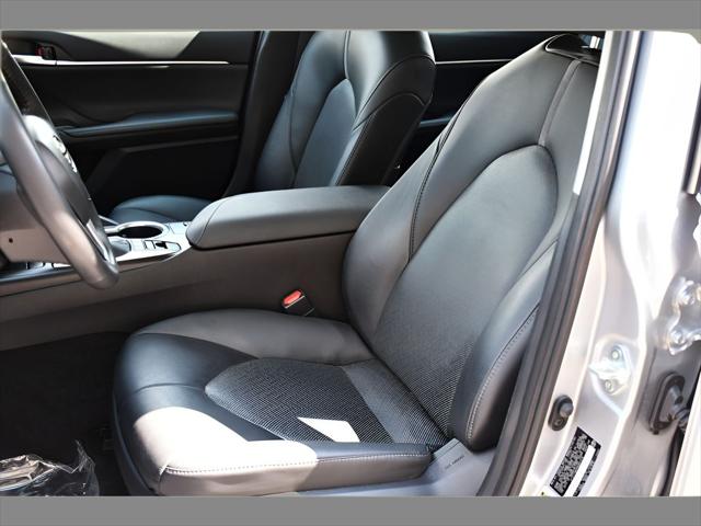 2024 Toyota Camry Sedan in Celestial Silver Metallic thumbnail 14