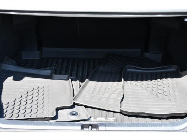 2024 Toyota Camry Sedan in Celestial Silver Metallic thumbnail 22