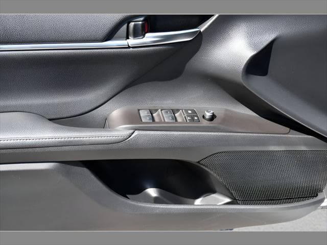 2024 Toyota Camry Sedan in Celestial Silver Metallic thumbnail 24