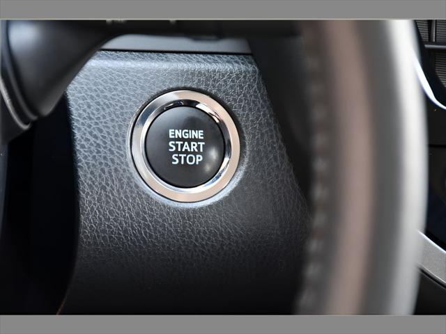 2024 Toyota Camry Sedan in Celestial Silver Metallic thumbnail 34