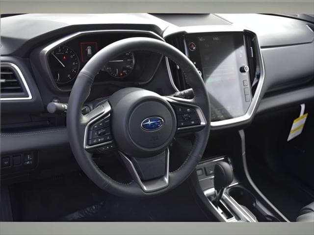 2025 Subaru Ascent SUV in Ice Silver Metallic thumbnail 9