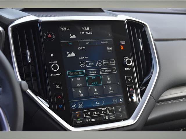 2025 Subaru Ascent SUV in Ice Silver Metallic thumbnail 16