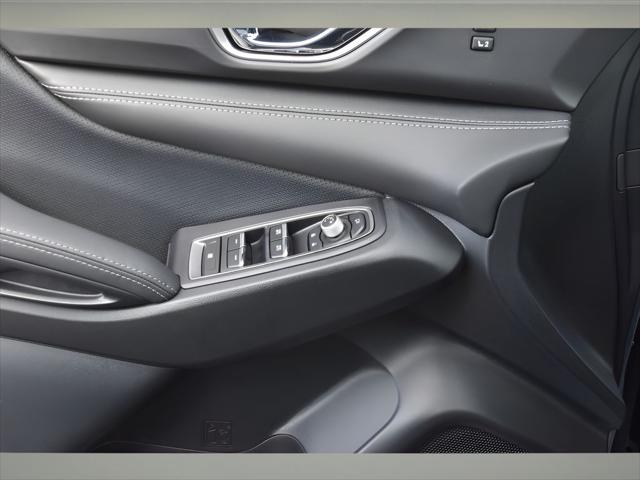 2025 Subaru Ascent SUV in Ice Silver Metallic thumbnail 21