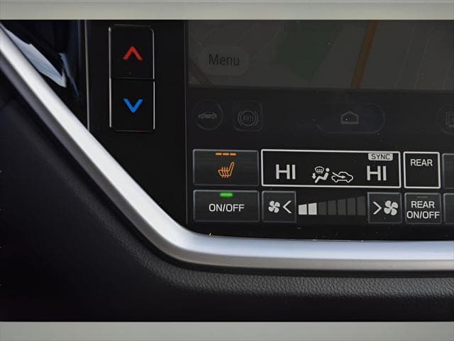 2025 Subaru Ascent SUV in Ice Silver Metallic thumbnail 31