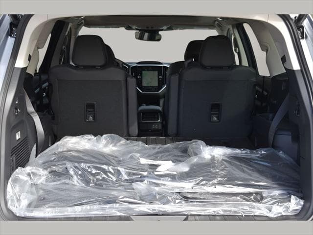 2025 Subaru Ascent SUV in Ice Silver Metallic thumbnail 34