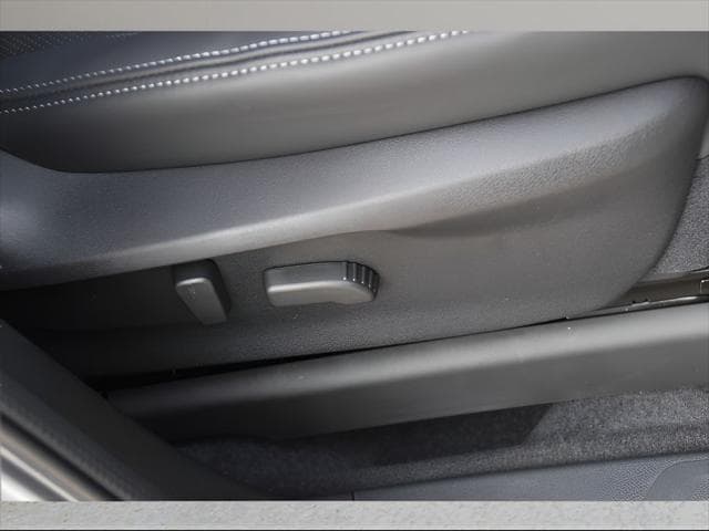 2025 Subaru Ascent SUV in Ice Silver Metallic thumbnail 36